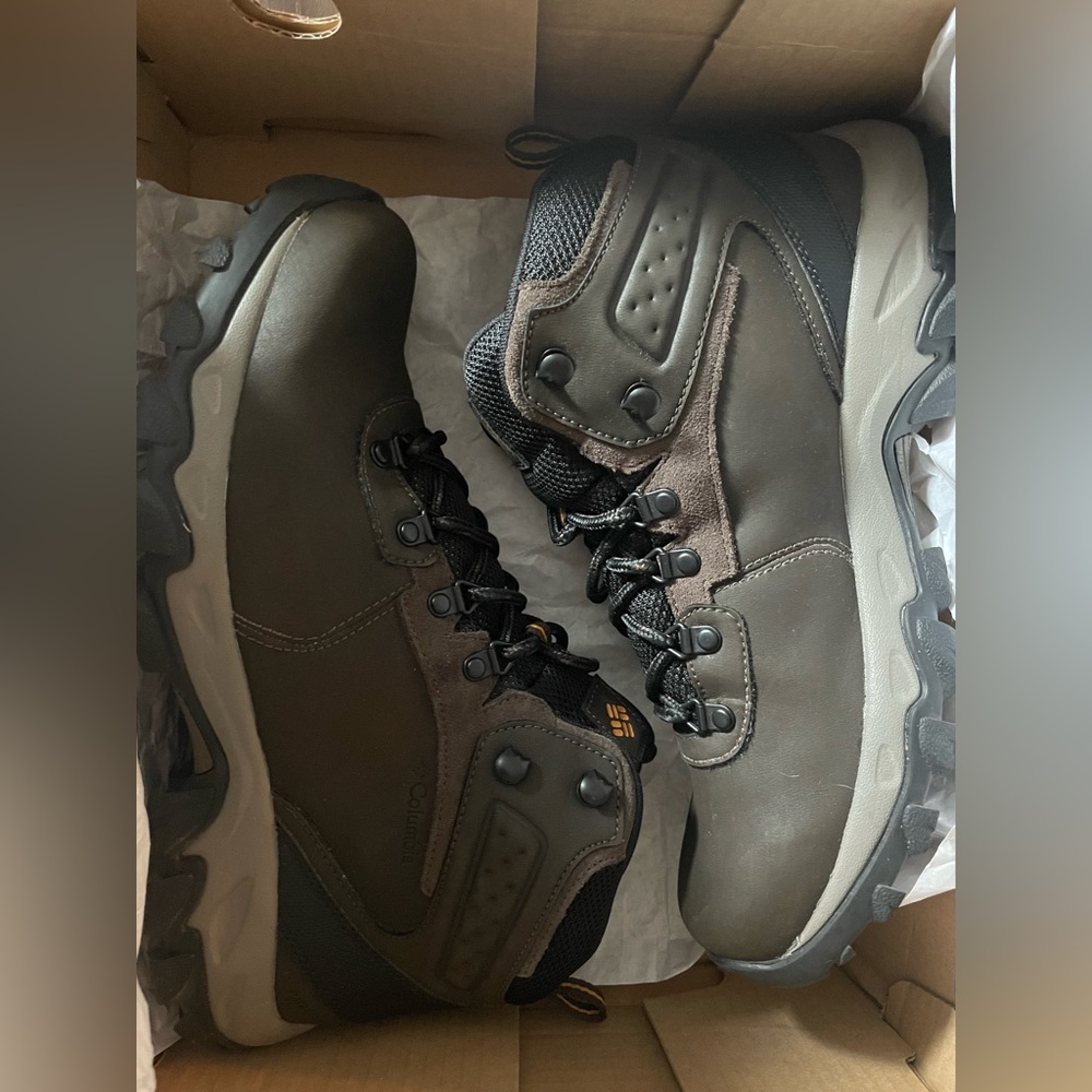 Columbia Men’s Hiking Boots